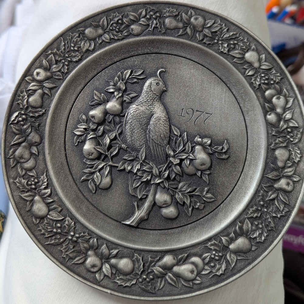 VINTAGE 1977 LITTLE GALLERY by Hallmark Pewter 6" Plate Partridge In Pear Tree